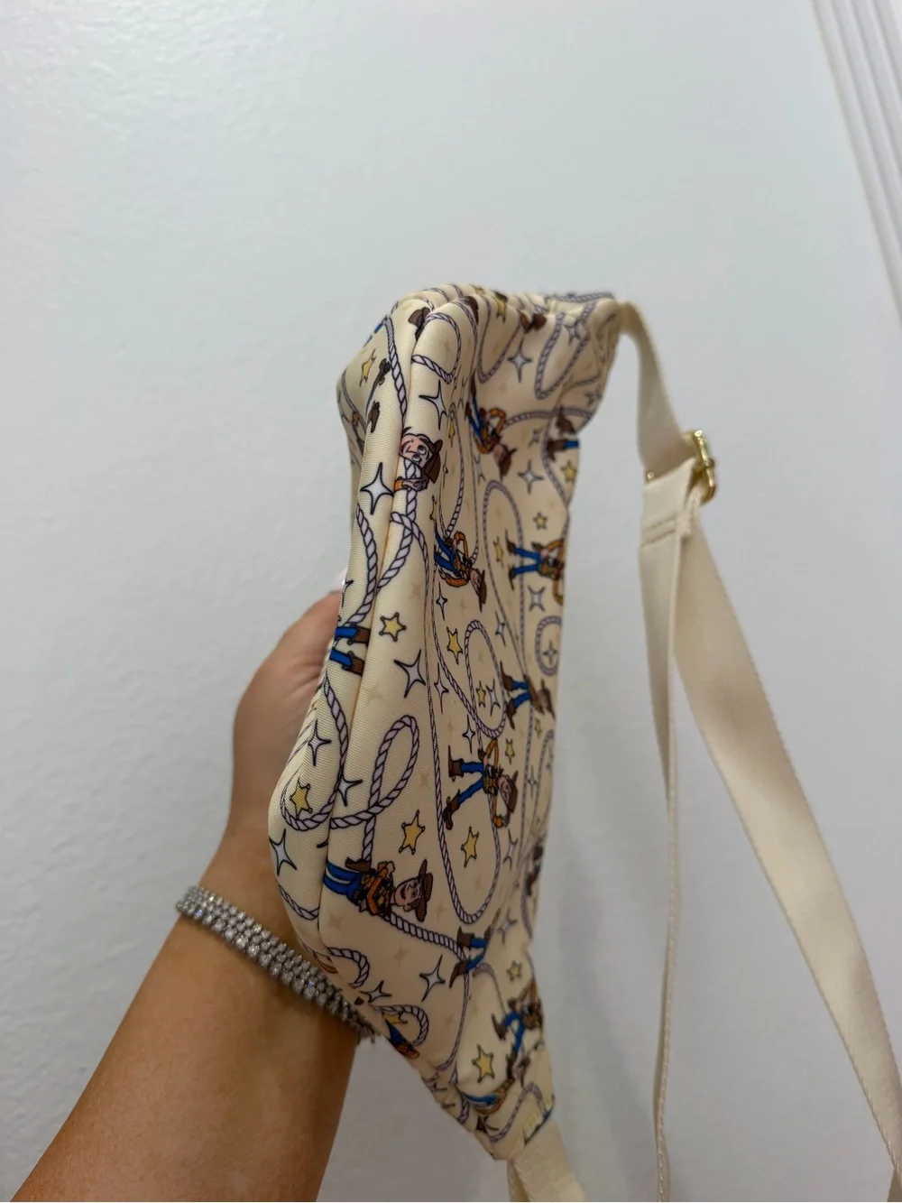 NEW Stoney Clover Woody Fanny Pack - Picture 6 of 16